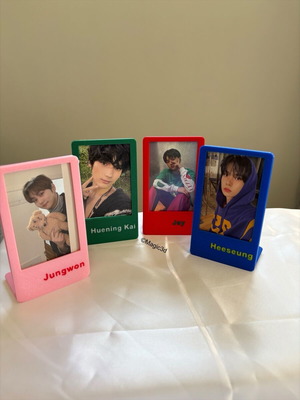 Персонализиран калъф за K-pop фотокарти