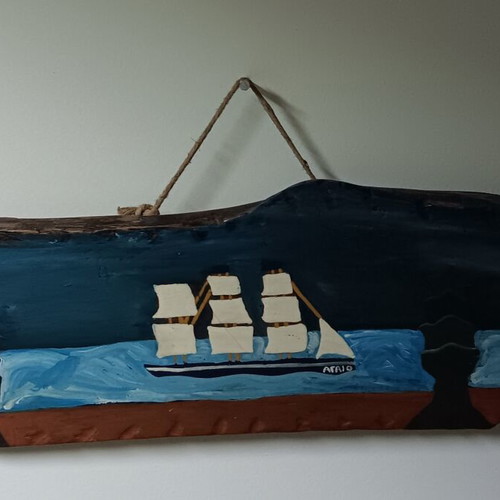 Wooden boat like new, polished finish