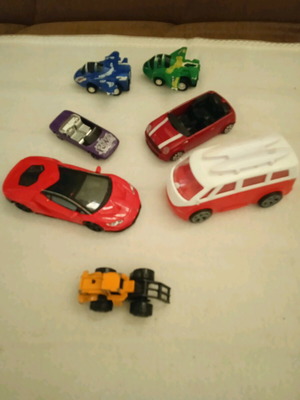 Vintage collectible toy cars used, pack of 7 pieces