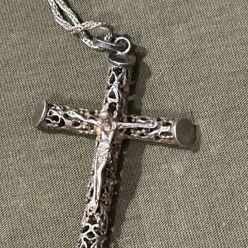 Vintage silver filigree cross with 925 silver chain, used