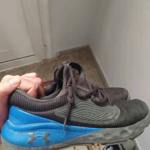 Under Armour men's training shoes like new, size 43, black and blue
