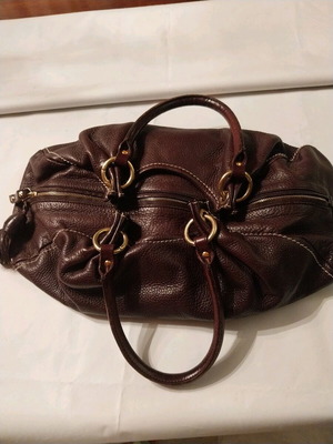 Τσάντα Moschino από καφέ εξαιρετικό δέρμα με τυρκουάζ σατέν φόδρα like new