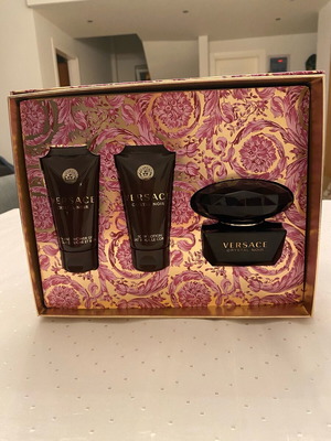 Versace Crystal Noir perfume set new 50ml Eau de Parfum