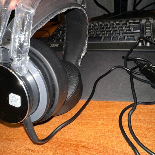 Zeroground Keiji Gaming Headset used with microphone
