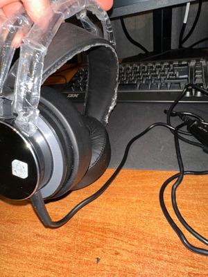 Zeroground Keiji Gaming Headset used with microphone