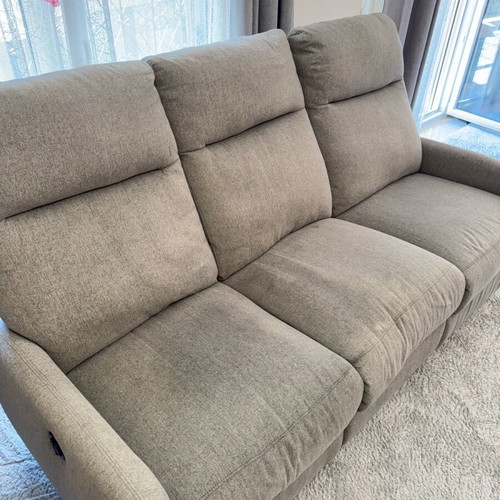 Jysk 3-Seater Sofa like new with electric recliner and footrest