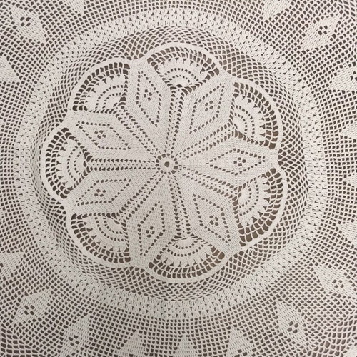 Crocheted round tablecloth new with geometric patterns, 80cm diameter