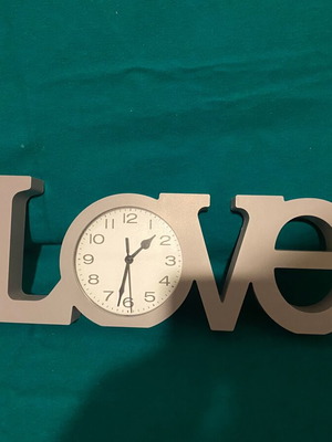 Love hanging wall clock new