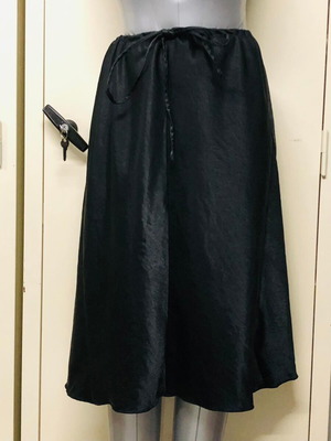 Skirt *BENETTON*. Like New.