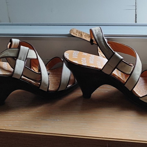 Virus Moda women's leather sandals like new, beige and brown