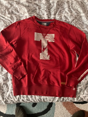 Tommy Hilfiger sweatshirt red size Large like new