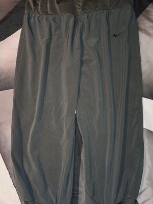Nike bermuda shorts used, knee-length, green, size L