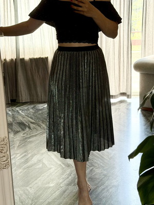 Fullah Sugah metallic pleated midi skirt size M used