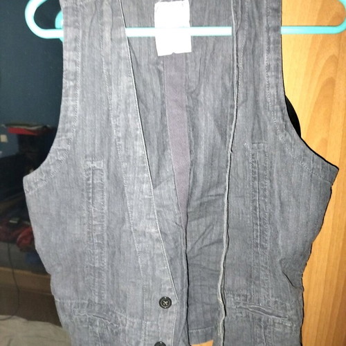 Pull & Bear vest medium gray like new
