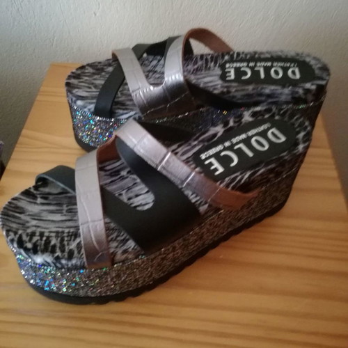 Dolce platform shoes size 39 new, black with silver details