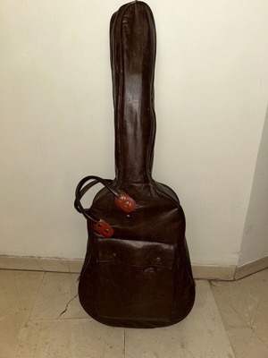 Vintage κλασική κιθάρα M. Suzuki Model 105 με ρετρό θήκη, σαν καινούργιο