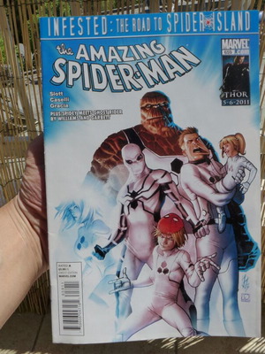 Amazing Spider-Man Infested: The Road To Spider Island comic set like new