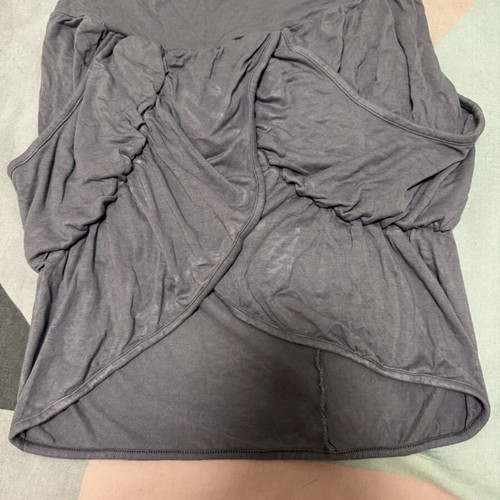 In & Out sports skirt used, size M, gray