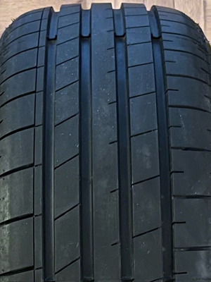 Massimo Ottima Plus tire 215/55ZR17 98W XL like new