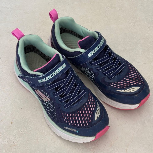 Skechers Max Advance Waterproof Kids' Trainers EU 31, navy pink