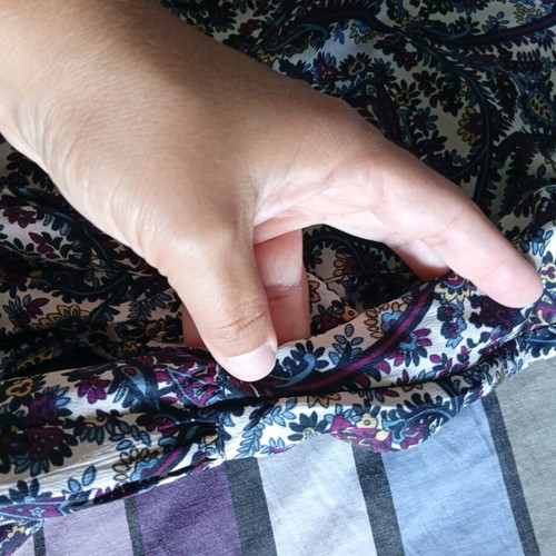 Dress medium size used, colorful purple, zipper side