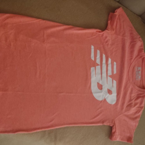 Coral athletic t shirt New Balance like new, size XS