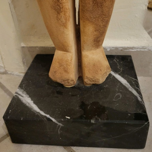 Cycladic art figurine like new, male with marble base