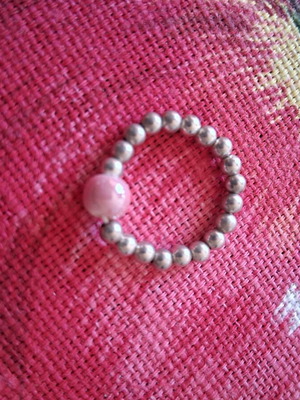 Elastic ring with silver and pink beads, like new