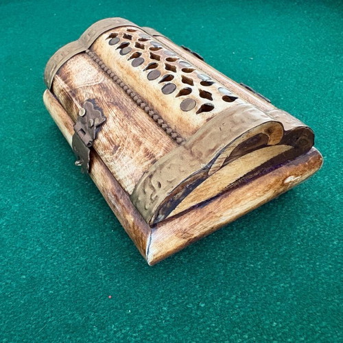 Jewelry box camel bone with brass details like new