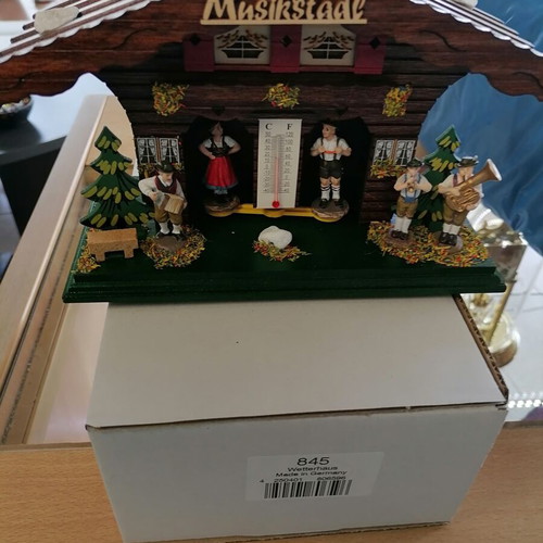 Alpine wooden weather station house with musicians, 20cm