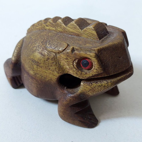 Wooden decorative frog like new, handmade from Thailand