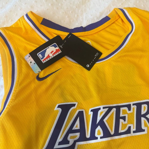 LA Lakers NBA kit XL new with tag
