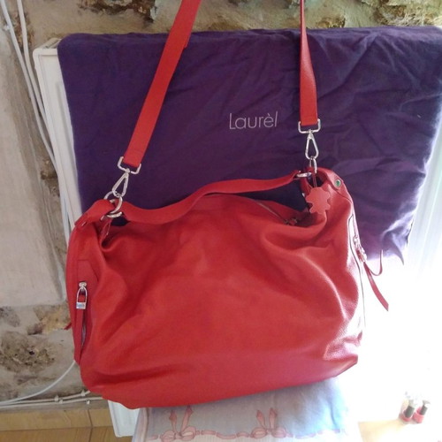 Laurel Escada red leather shoulder bag new