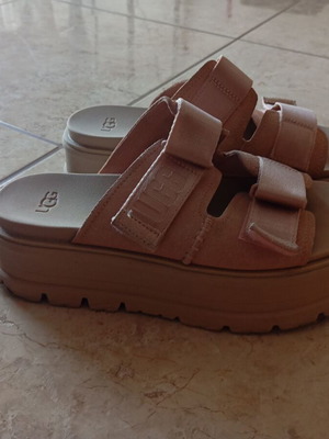 Ugg Australia platform sandals size 39, beige pink