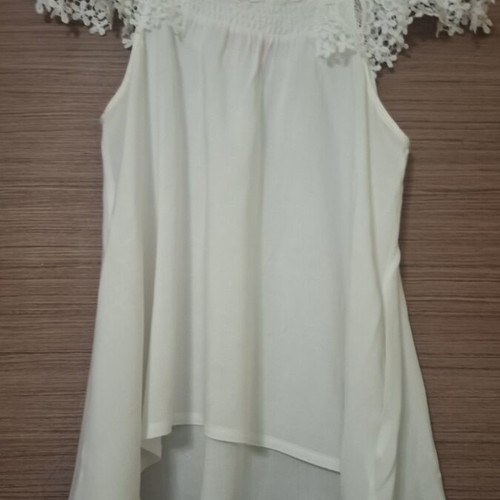 Sam sleeveless blouse with lace and pearls, like new, size 10 years