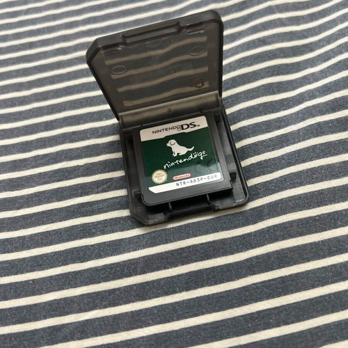 Nintendo DS Nintendogs game like new, for dog lovers