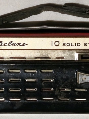 Old radio like new, non-functional