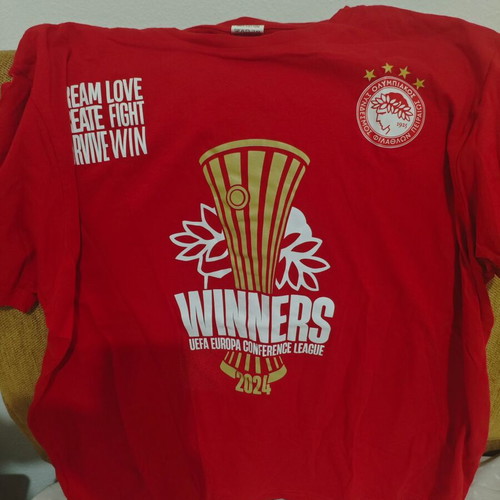 Olympiacos Conference Winner official red T-shirt, medium