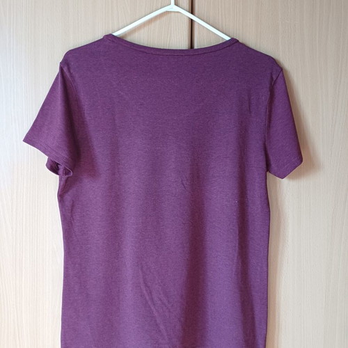 H&M Divided Burgundy T-shirt size L used