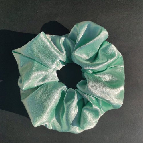 Hair ribbon with elastic like new