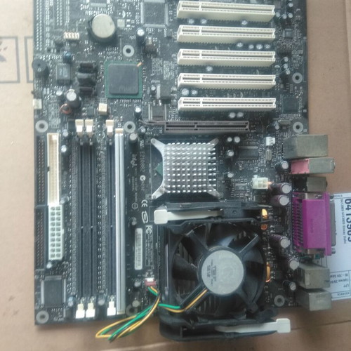 Intel D865PERL motherboard with Pentium 4, heatsink and I/O shield used