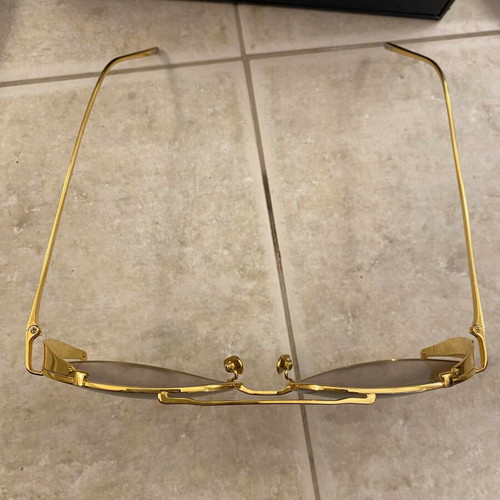 Linda Farrow Luxe oversized aviator sunglasses like new, gold