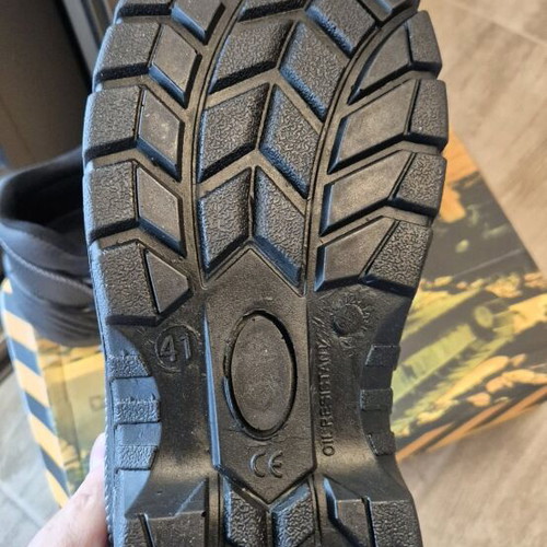 Safety Shoes size 41 fits 42 new black