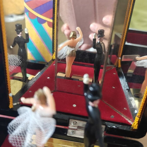 Vintage Japanese TOYO music box jewelry chest with ballerina and dancer