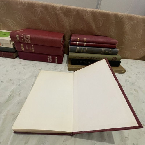 In Search of Lost Time: Swann's Way VII Volume I by Marcel Proust like new