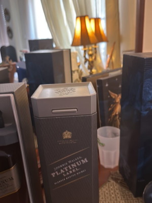Johnnie Walker Platinum Label 18 ουίσκι, 700 ml, αυθεντικό κουτί