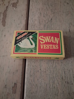 Swan Vestas vintage matches new