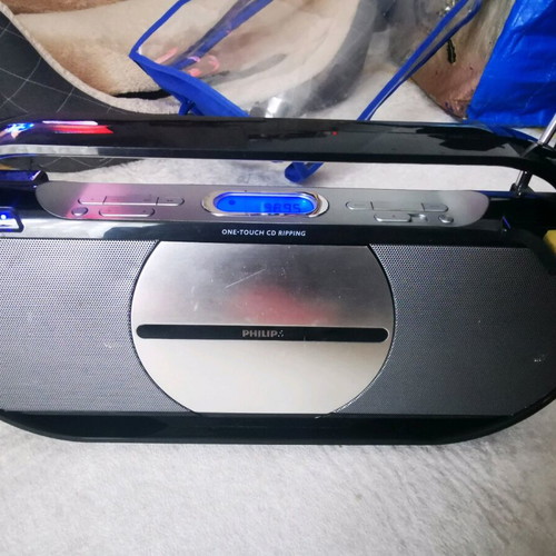 Phillips AZ1880 portable stereo used with CD, FM, USB