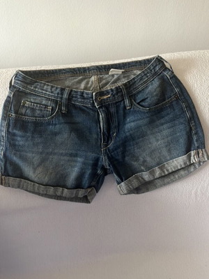 H and M shorts 100% cotton size M blue like new
