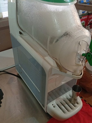 Γρανιτιέρα μεταχειρισμένη, χρειάζεται επισκευή, λείπει εξάρτημα από κύλινδρο
